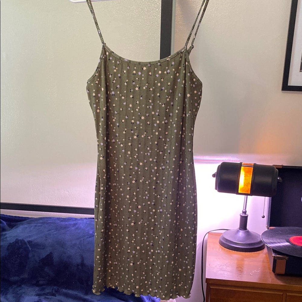 Forever 21 M Green Floral Spaghetti Strap Dress